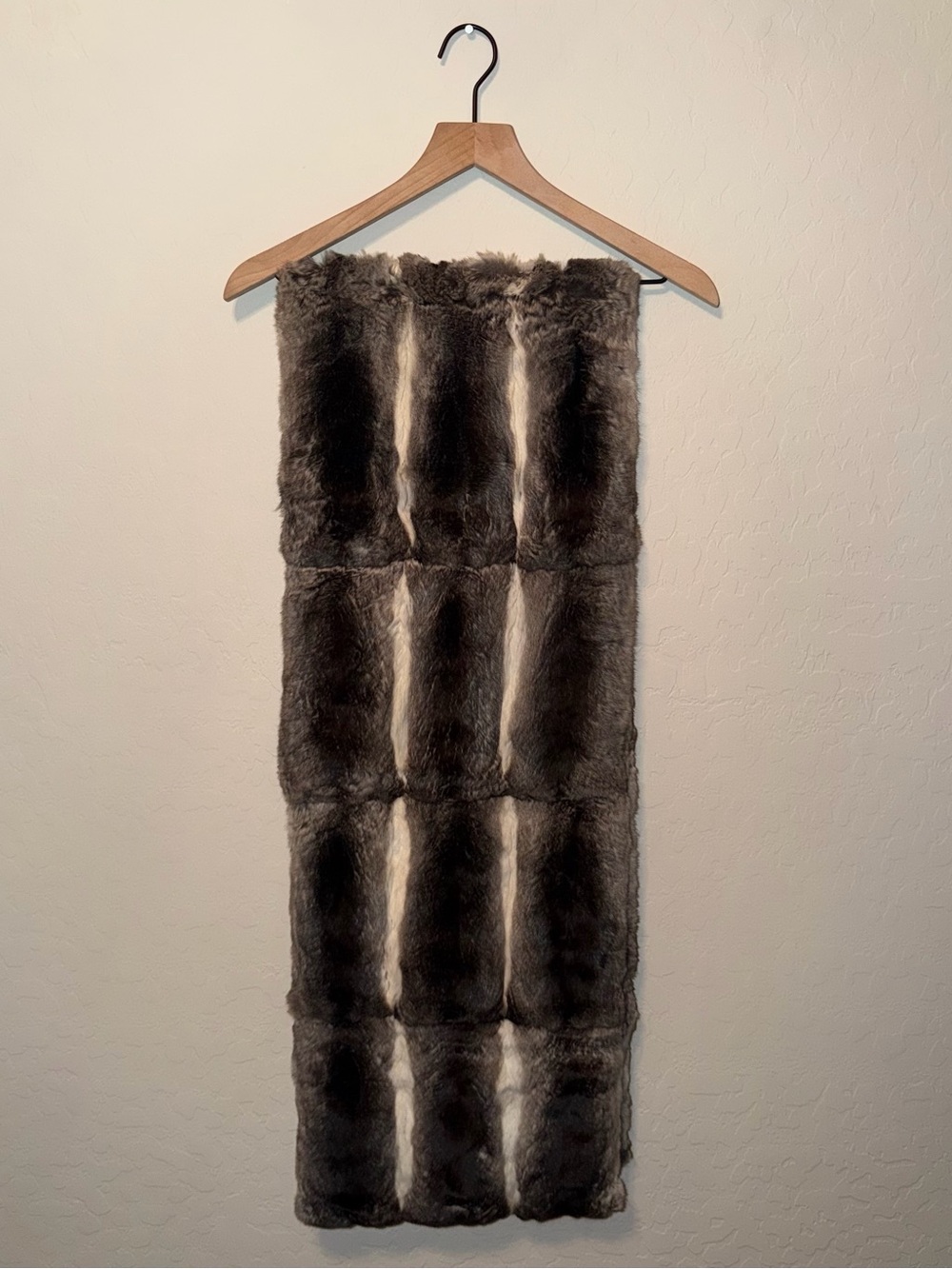 Gianfranco Ferré Furs Chinchilla Stole